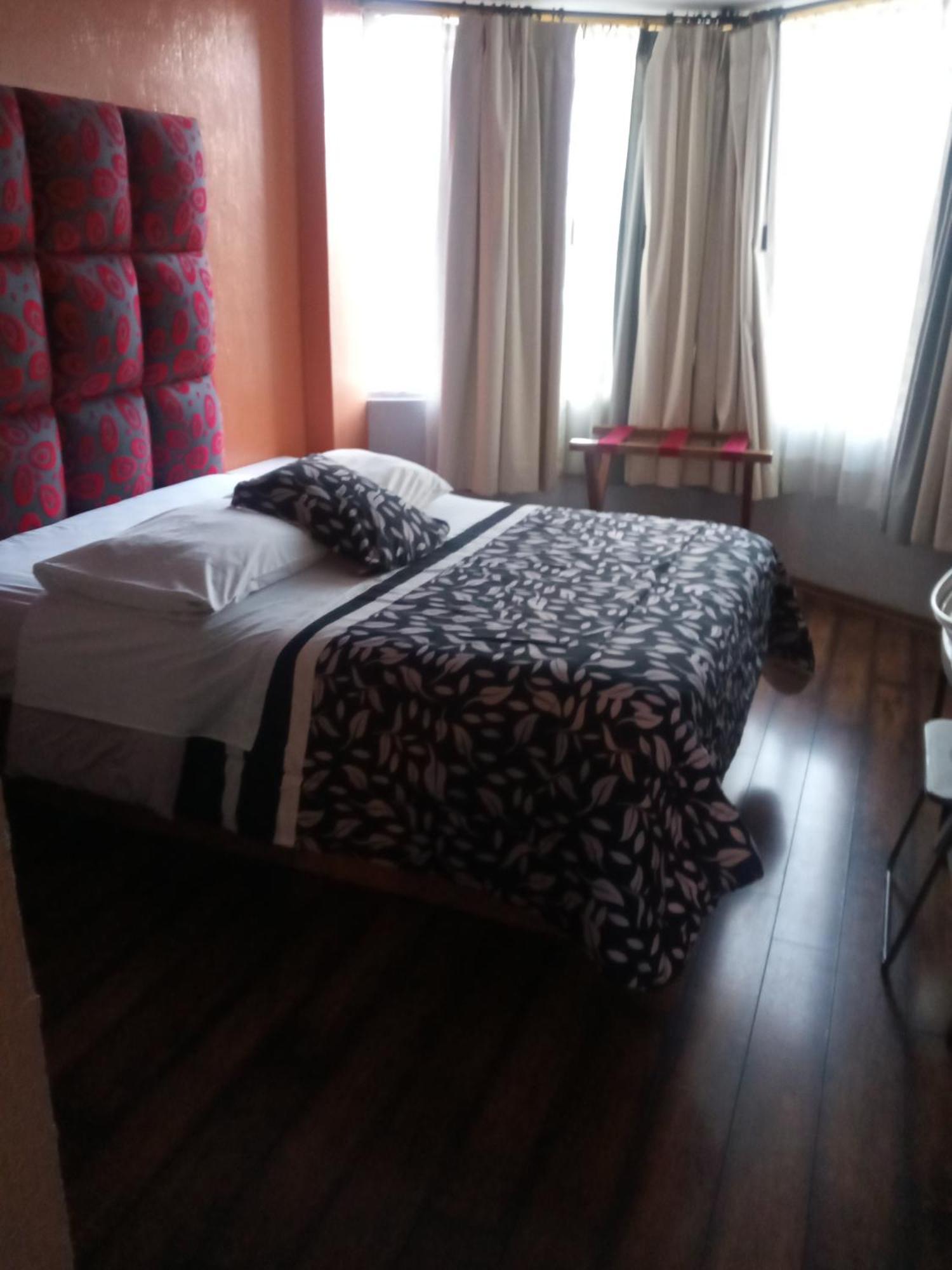Hostal Capri Quito Exteriör bild