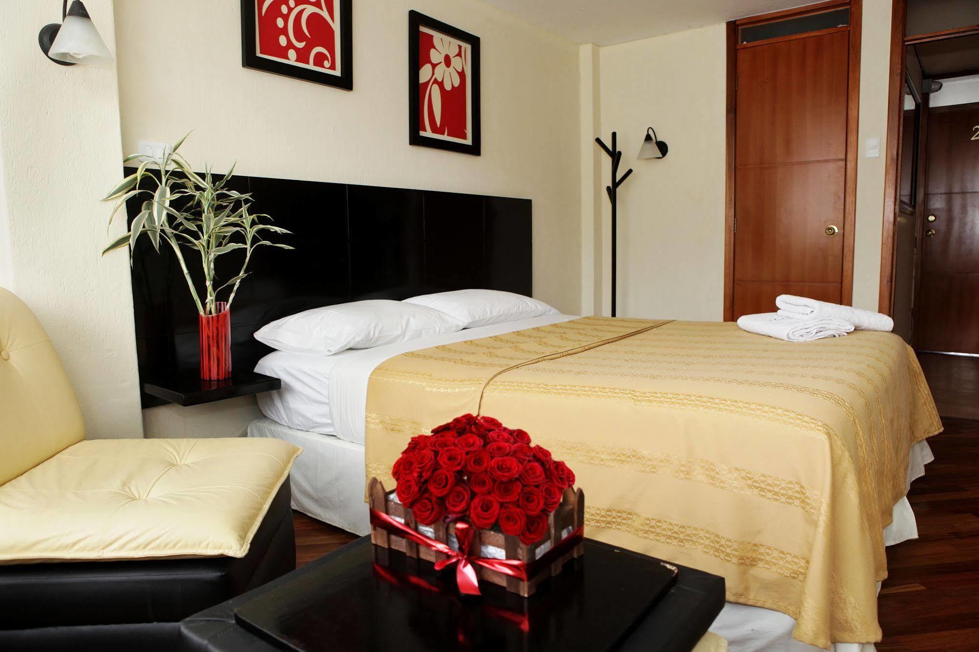 Hostal Capri Quito Exteriör bild