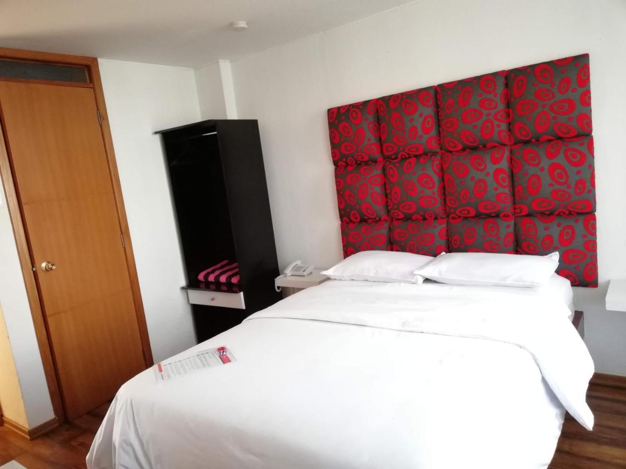 Hostal Capri Quito Exteriör bild